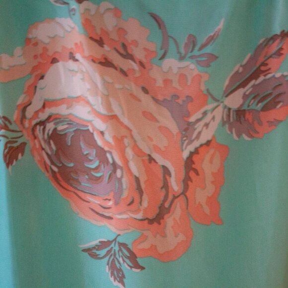 Ann Taylor Large Sleeveless Blouse - Picture 2 of 5